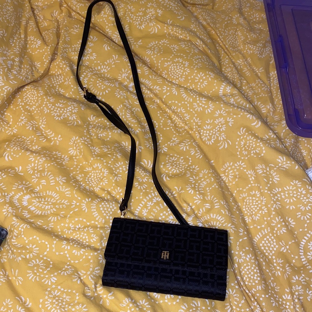 Tommy Hilfiger crossbody bag